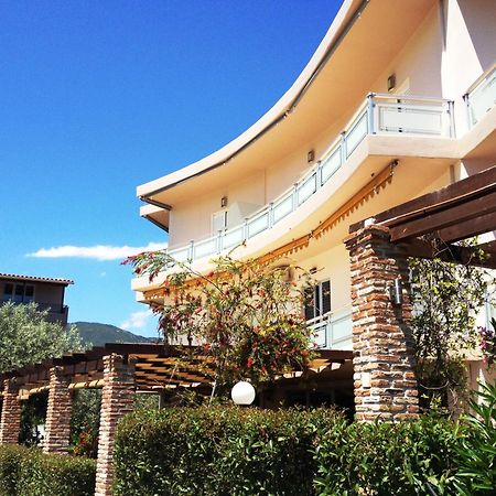 Souris Hotel Roviész Kültér fotó